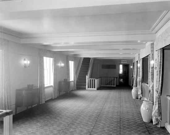 Punch and Judy Theatre - Old Photo From Detroityes